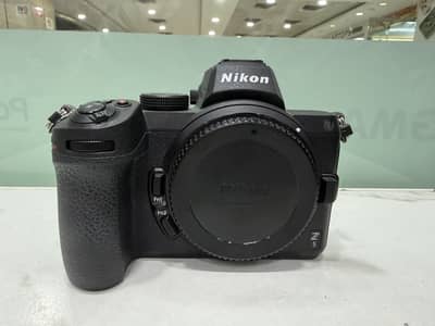 Nikon Z5 Body