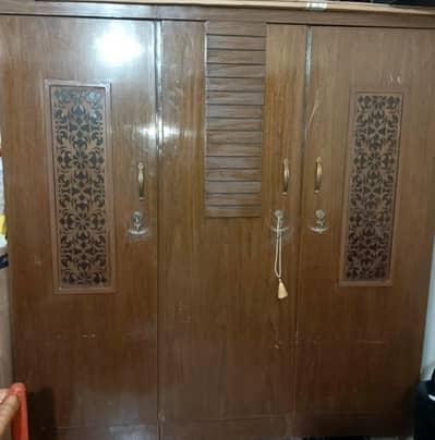 Wooden wardrobe for sale - Selling due to shifting