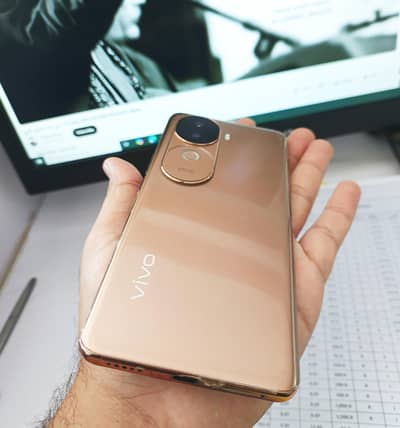 Vivo V40e