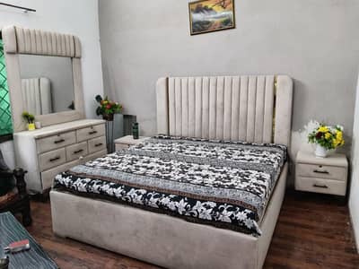 Bed & dressing table