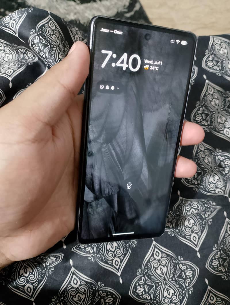 Google Pixel 7 4