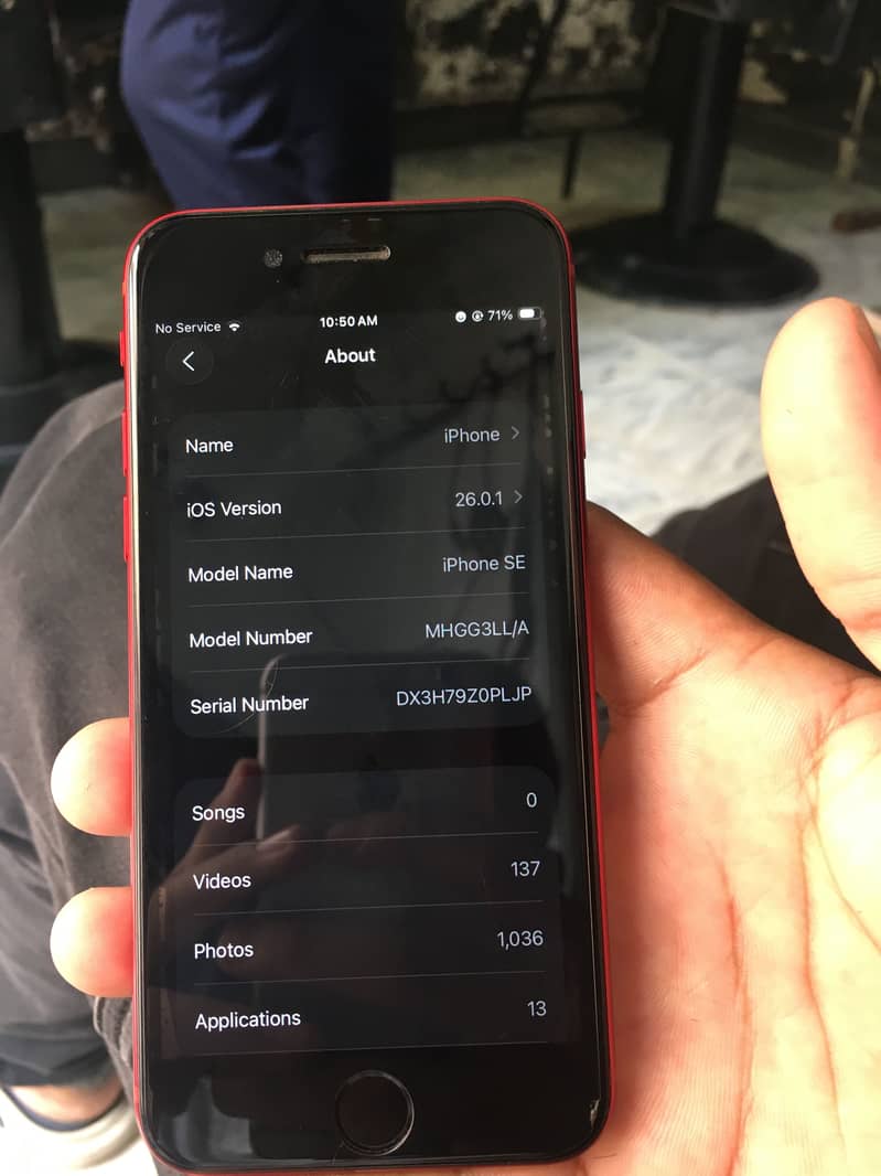 Apple iPhone SE2000 1