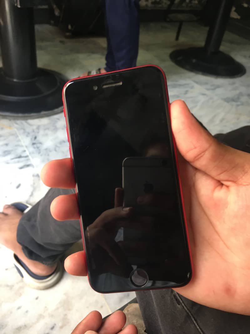 Apple iPhone SE2000 7