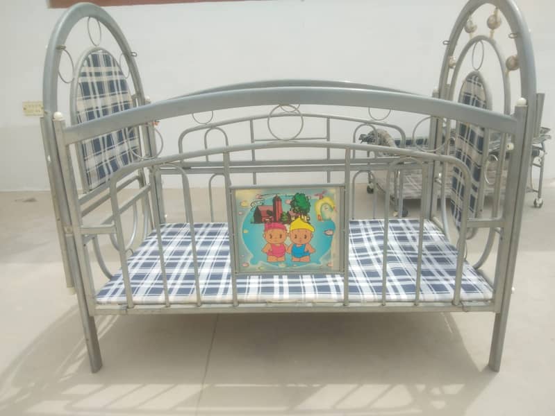 Cot and Pram 4