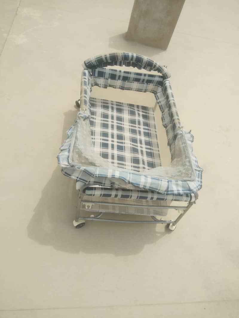 Cot and Pram 7