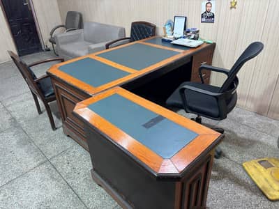 Hi Im selling my office tables and sofas