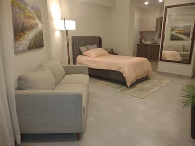 540sq ft 1BHK Luxury Flat Available on CASH/ INSTALMENTS. Paragon Towers are available on SALE at minimum prices.