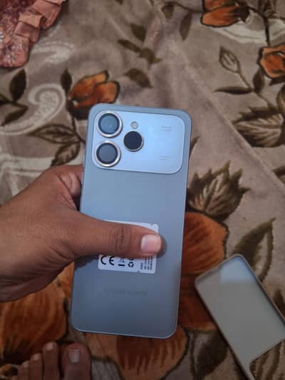 Tecno spark 40 6/128  10/10