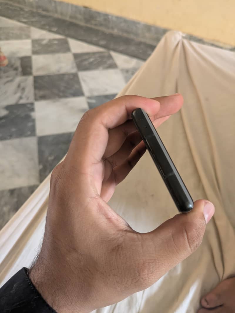 Google Pixel 6a 4