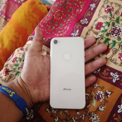iPhone 8