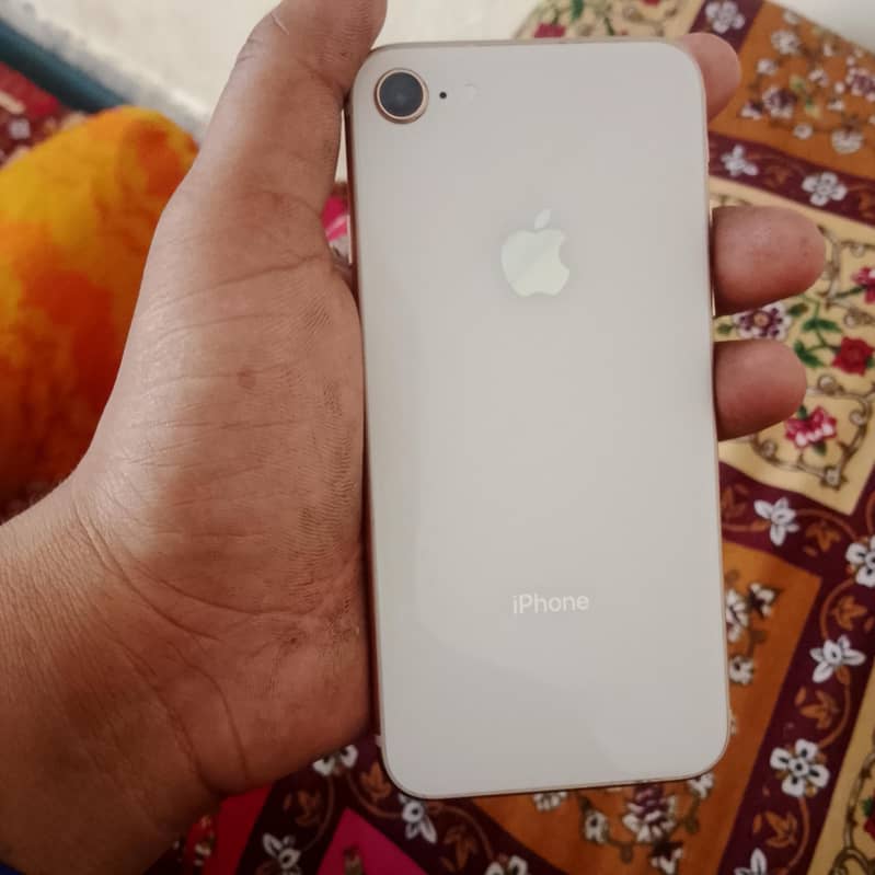 iPhone 8 4