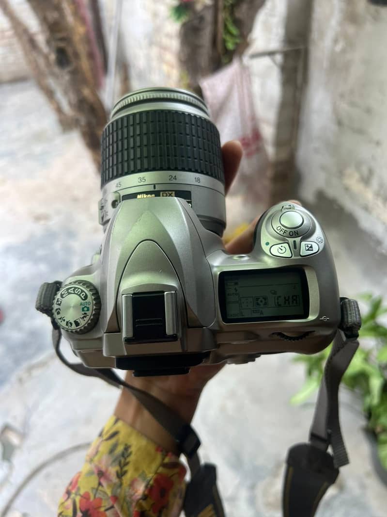Nikon camera d50 0