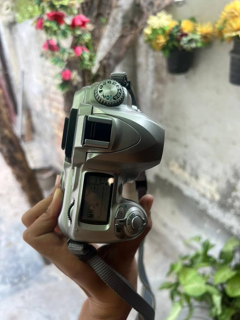 Nikon camera d50 5