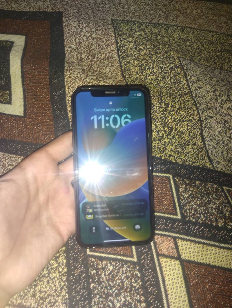 Apple iPhone X 3