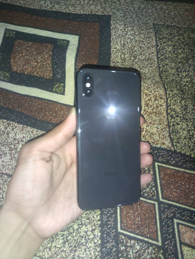 Apple iPhone X 4