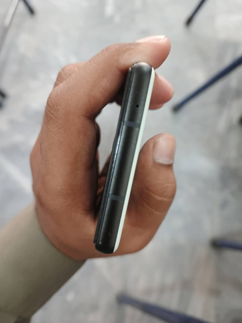 Google Pixel 6a 1