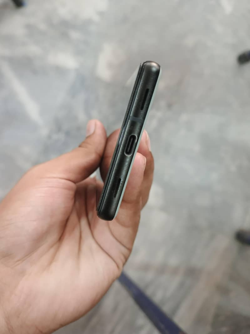 Google Pixel 6a 5
