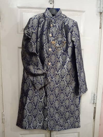2 shirwan available with trouser and kulaa bas 1 time hi used hui hain