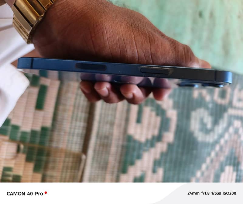 Apple iPhone 13 3