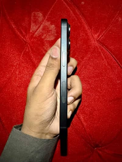 iphone 15 pro 256 GB sim lock with complete box