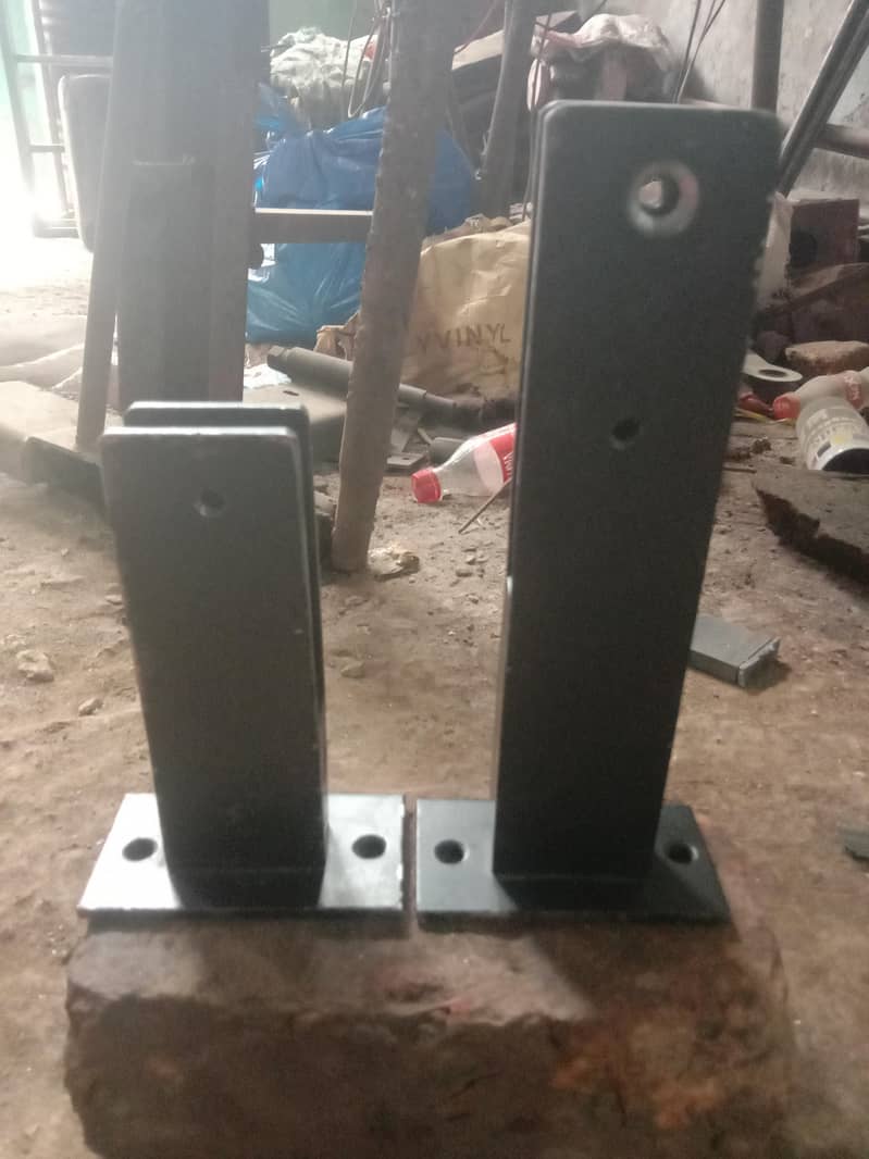 glass bracket 1