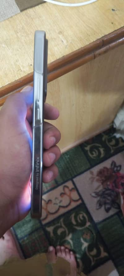 Infinix Note 40 with box 16/256gb 3months used