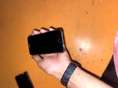 Apple iPhone 8