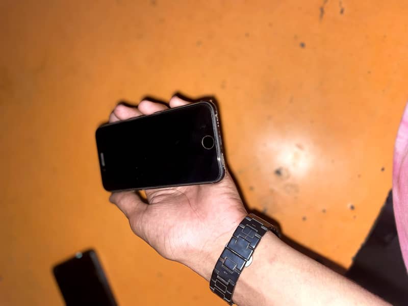 Apple iPhone 8 0