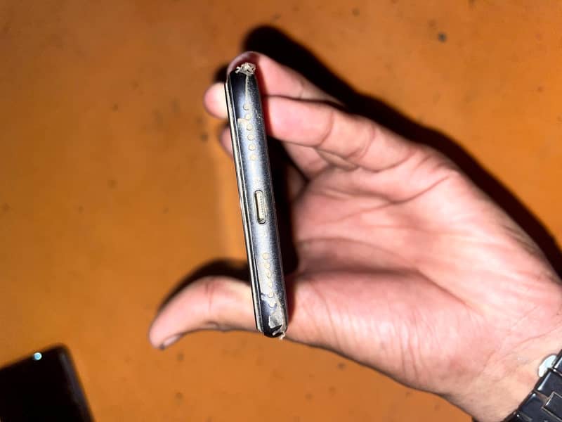 Apple iPhone 8 1