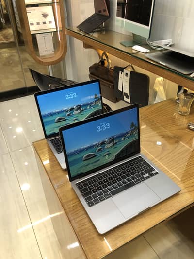 MacBook pro M2 2022 8/256