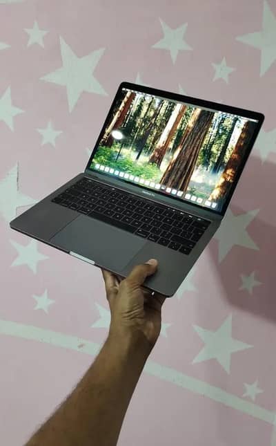 MacBook Pro 2019 i7