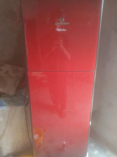 dawlance medium size fridge