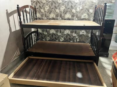 Fine quality Shesham wooden triple bed set
