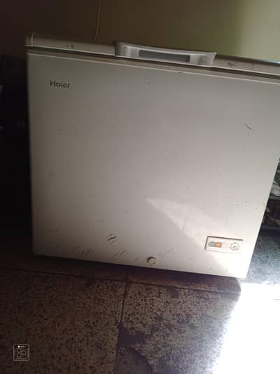 ڈیپ فریزر برائے فروخت  good condition۔      32000   030/065/709/09