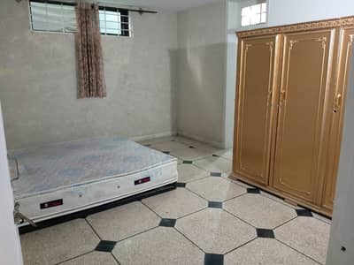 I. 8 Double Room available For Rent
