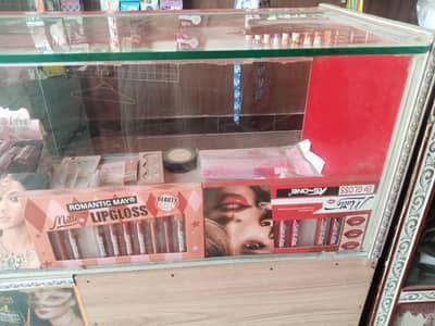 3 rugs 3 countr and cosmetics product