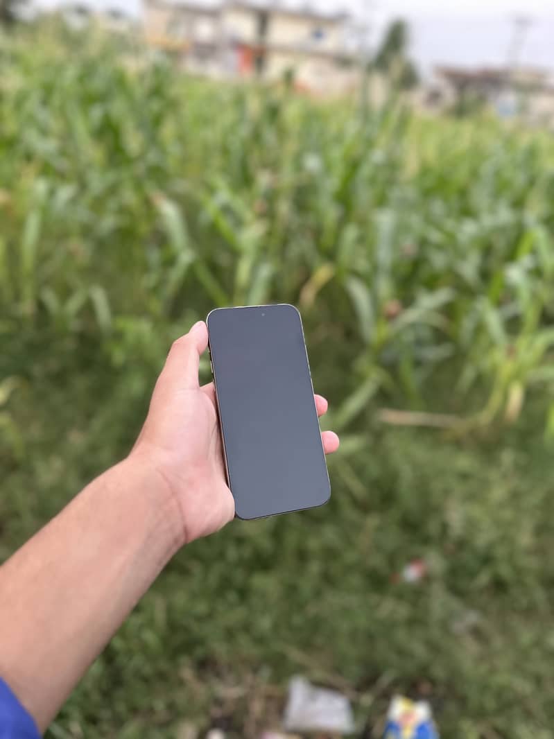 iPhone 15 Pro Max jv 1