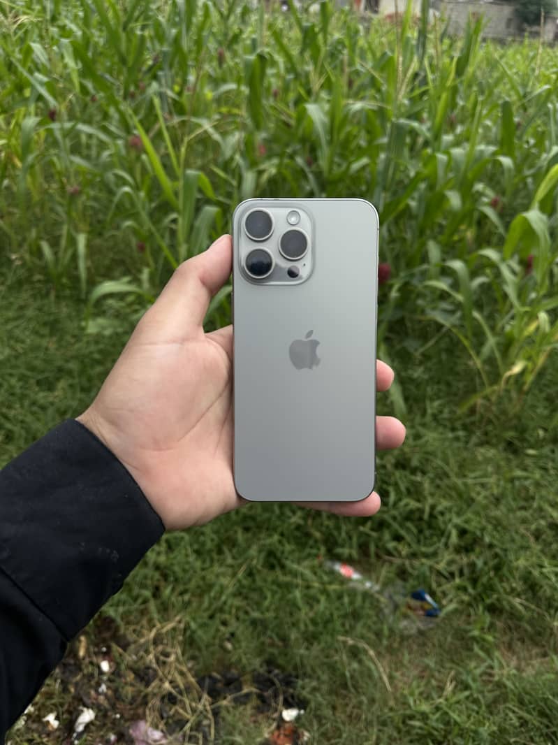iPhone 15 Pro Max jv 3