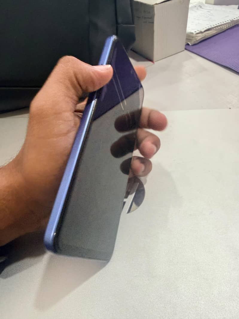 Tecno CAMON 40 1