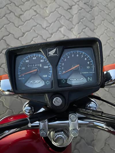 10/10 condition 125bike for sale. serious people contact krein