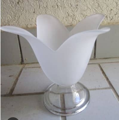 Vses and OtherHome Decore Items. . ( Different Price's. Whatsapp Me)