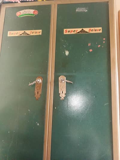 metal cupbord
