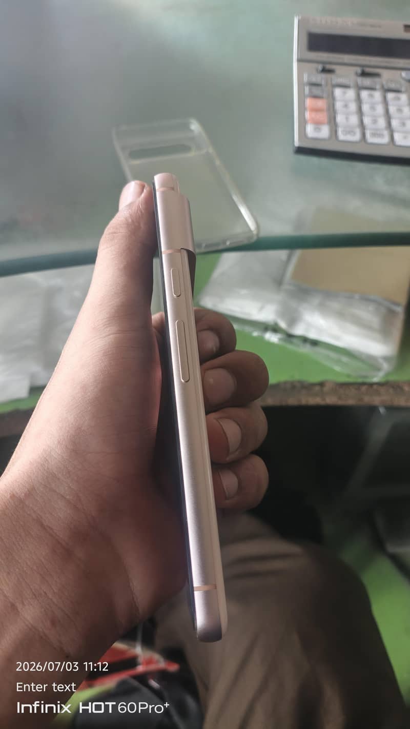 Google Pixel 8 2