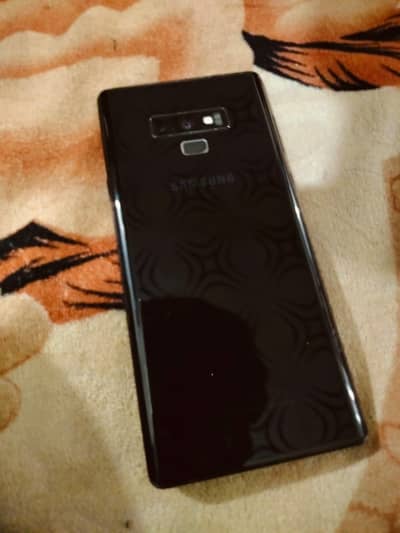 Samsung Mobile Note 9 only mobile no dabba no charger