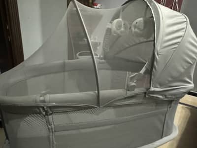 Mastela Baby bassinet