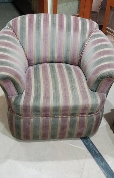1+1+3 seater in better condition for sale