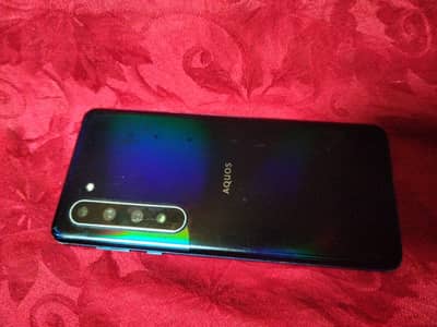 Sharp Aquos R5G