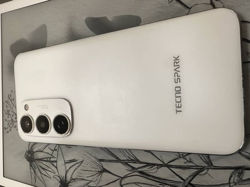 Techno Spark 40 Pro Plus 1