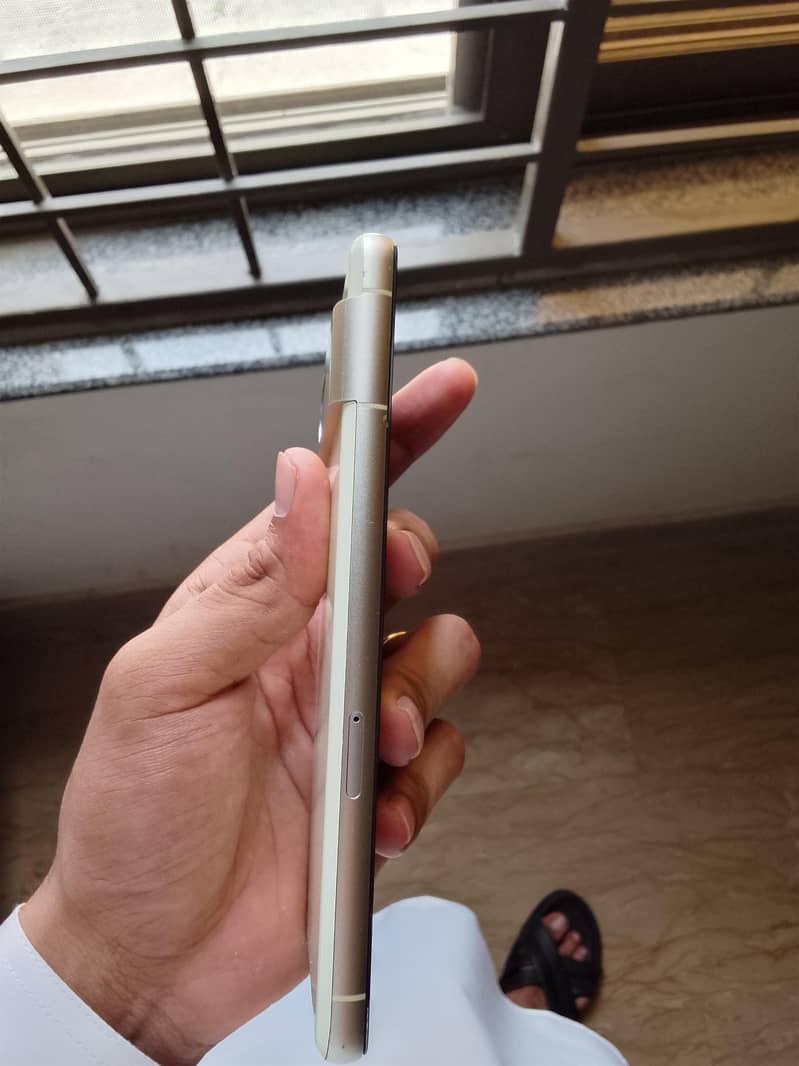 Google Pixel 7 6