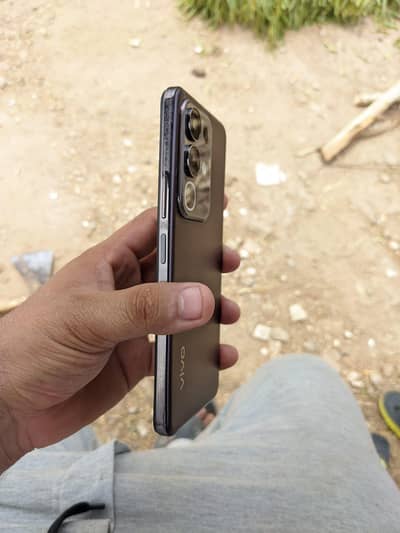 Vivo Y29